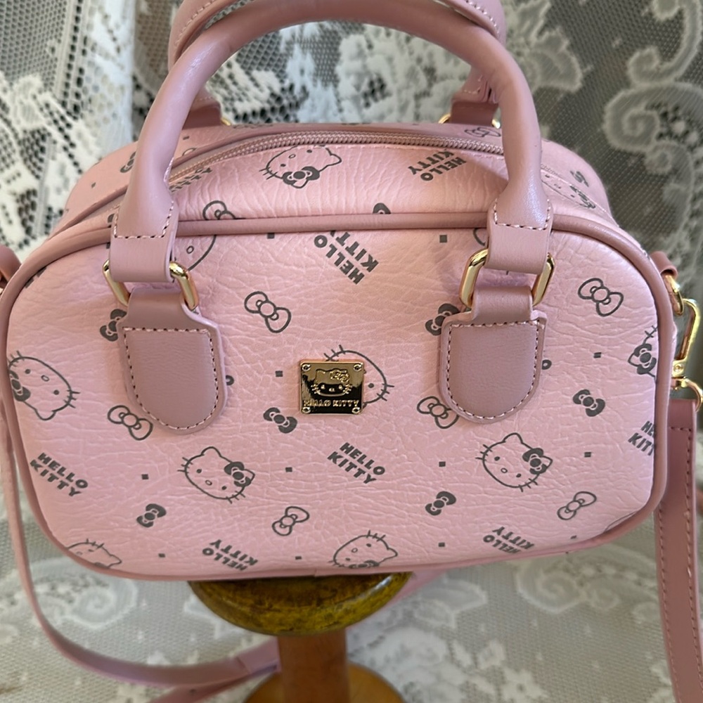 Hello kitty cross body